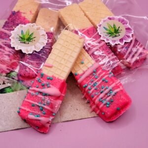 https://cannablissdetroit.com/wp-content/uploads/2023/02/1000004015-300x300.jpg