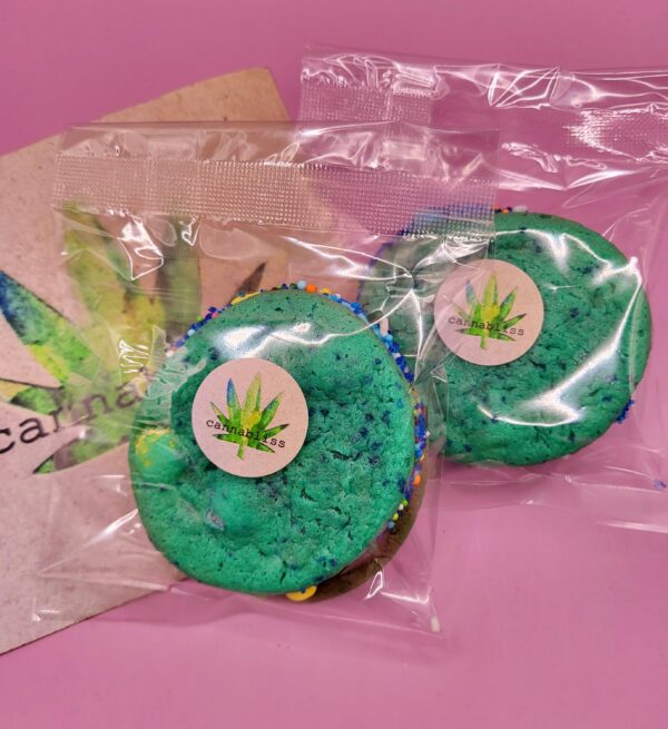 Spring M&M Sandwich Cookie - 100mg